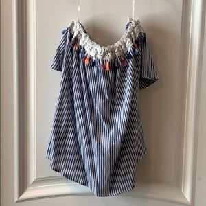 Super cute, off the shoulder top